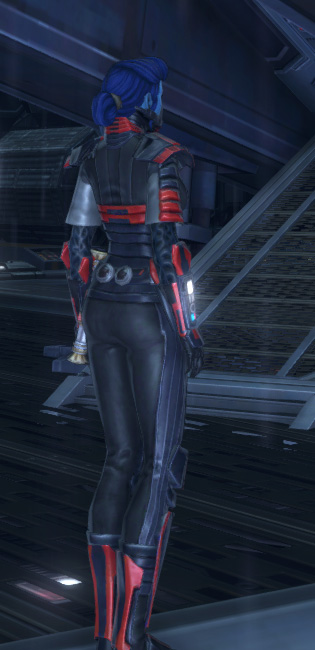 Alderaanian Warrior Armor Set player-view from Star Wars: The Old Republic.