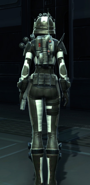 Enhanced Surveillance Armor Set player-view from Star Wars: The Old Republic.