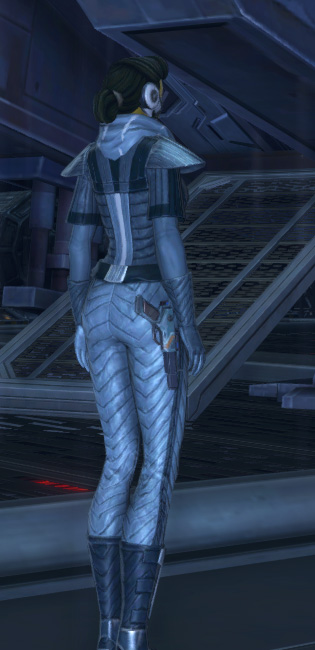 Kaas Agent Armor Set player-view from Star Wars: The Old Republic.
