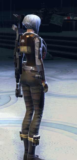 Mantellian Smuggler Armor Set player-view from Star Wars: The Old Republic.