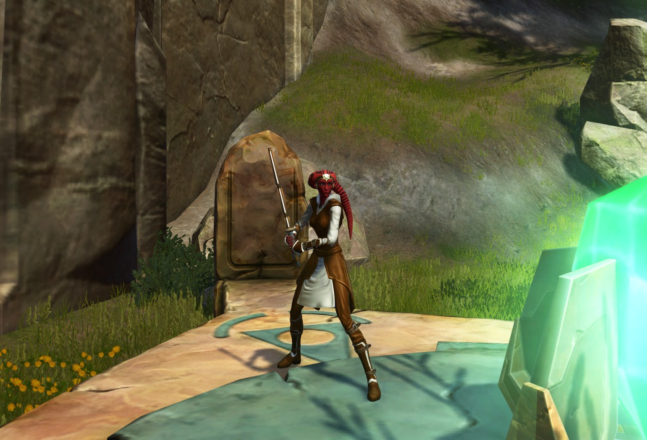 Silnae is holding an Apprentices Light Foil